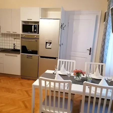 Apartman Lusetic *