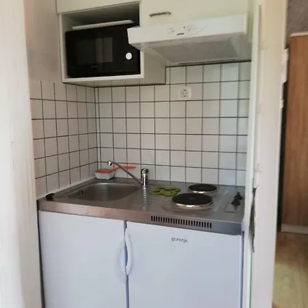 Lusetic アパート