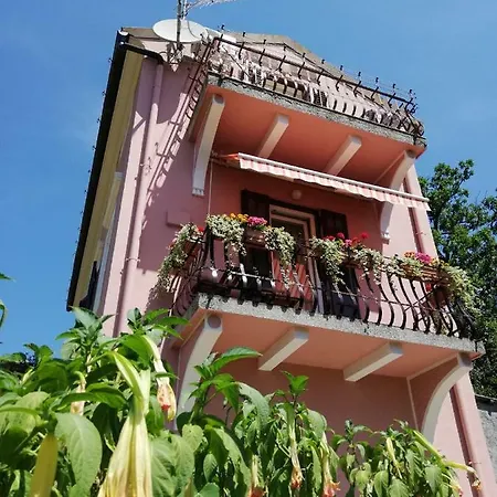 アパート Lusetic *