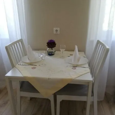 アパート Lusetic